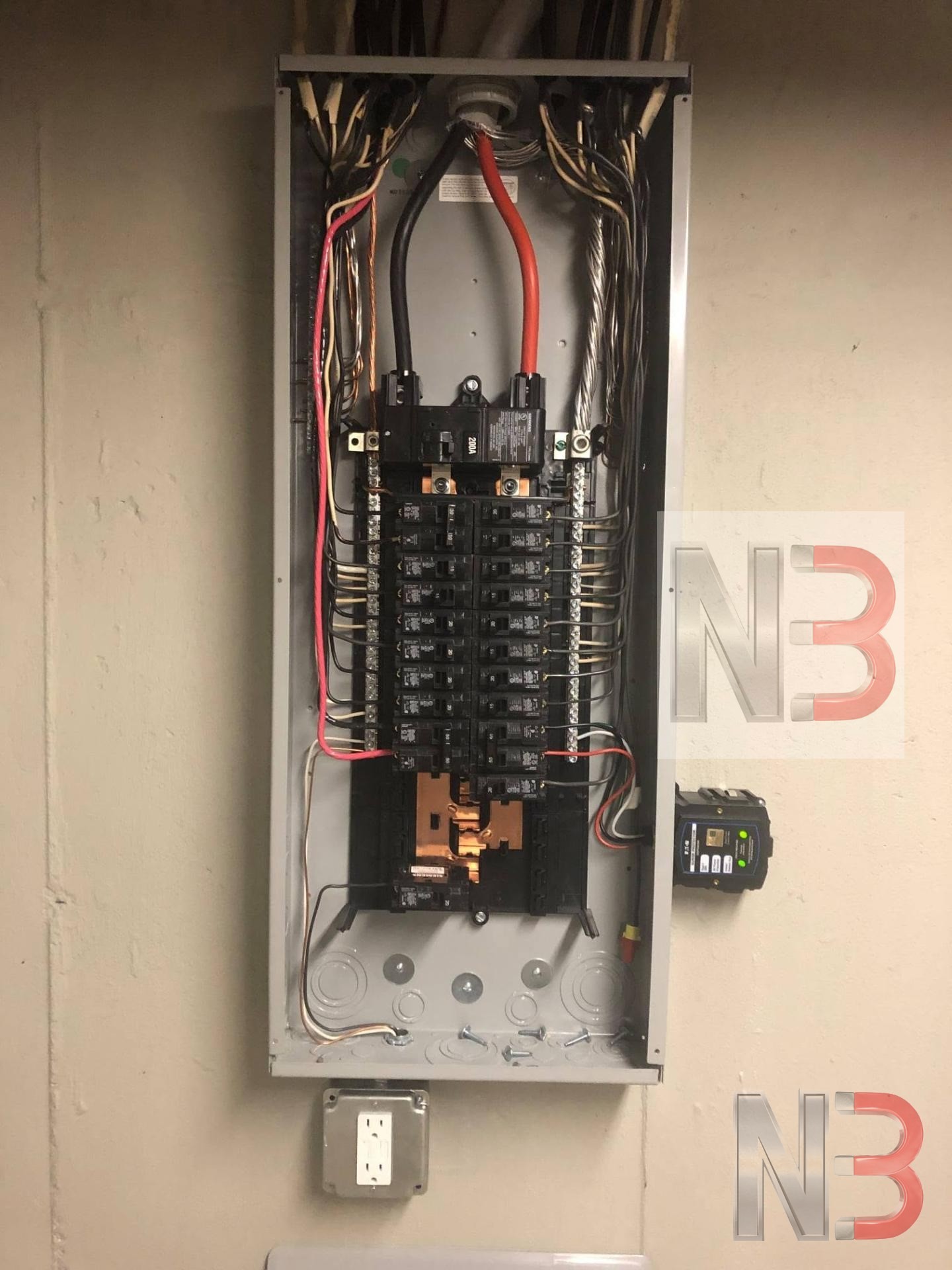 200 amp breaker panel neatly wired with whole-home surge protection installed by N3 Electrical Services